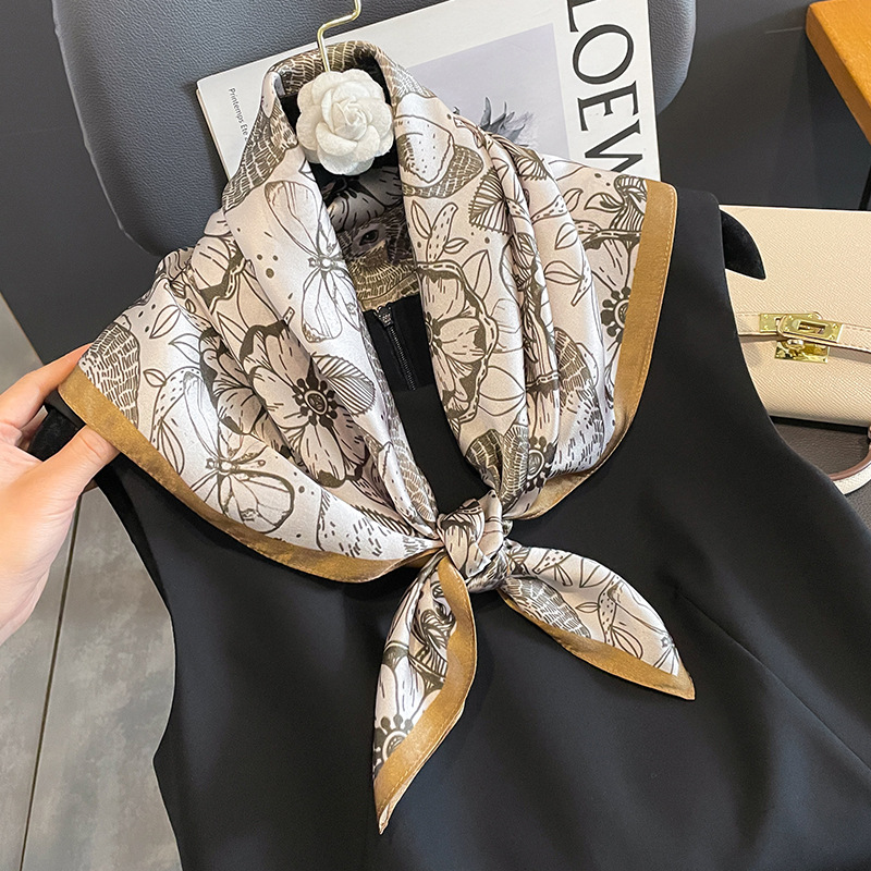 وشاح نسائي مربع مصنوع من الحري - مراجعة Luxury Skincare Headband وسعره
