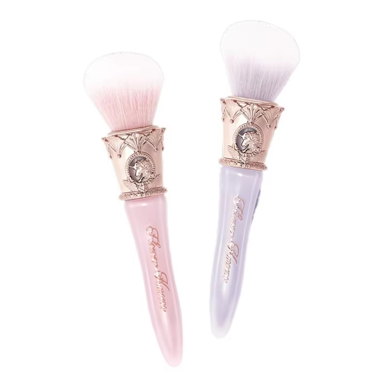 فرشاة أحمر خدود كريستالية فاخر - مراجعة Luxury Skincare And Makeup Brands وسعره