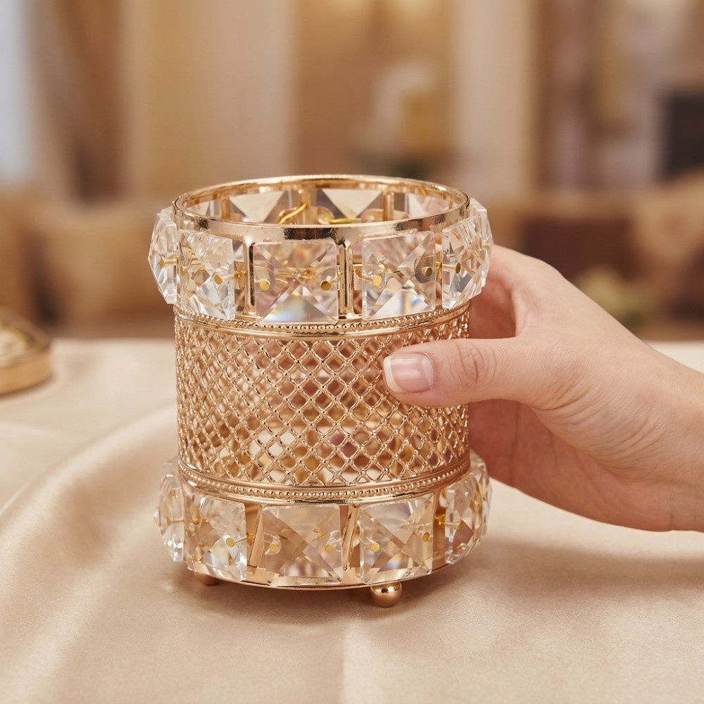 حاوية تخزين ذهبية لفرش المكياج - مراجعة Luxury Skincare And Makeup Brands وسعره