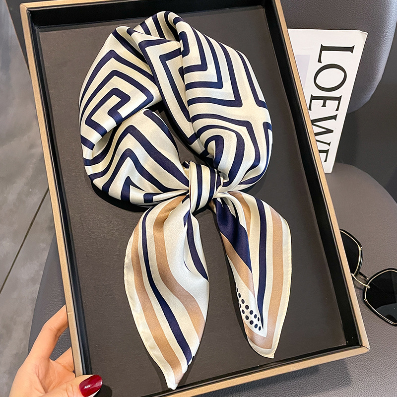 العلامة التجارية الفاخرة منديل - مراجعة Luxury Skincare Headband وسعره